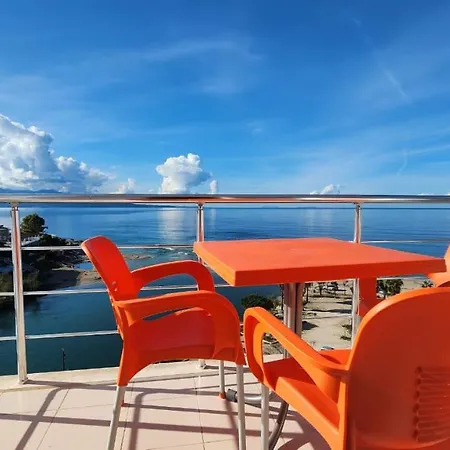 River Sea View شقة