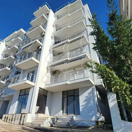River Sea View ساراندا